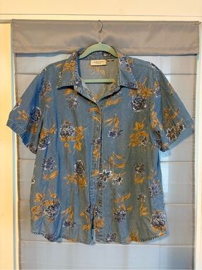 Lemon Grass Lightweight Denim Hydrangea Button-Up Shirt
